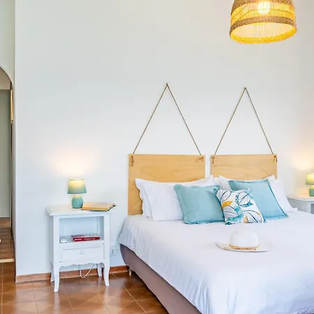 Mari Sea Джардини-Наксос