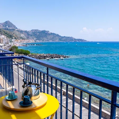 Mari Sea Джардини-Наксос