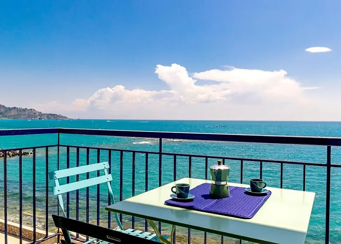 アパート Mari Sea ジャルディーニ・ナクソス